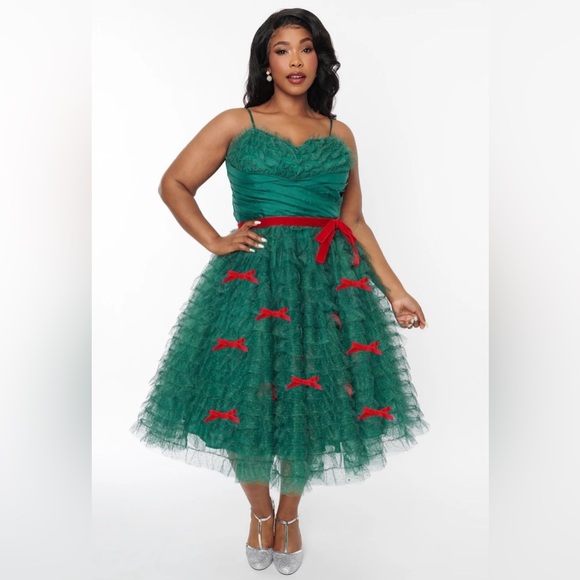 NWT Unique Vintage Emerald Green & Red Ribbon Tulle Cupcake Swing Dress, size L - Picture 2 of 10